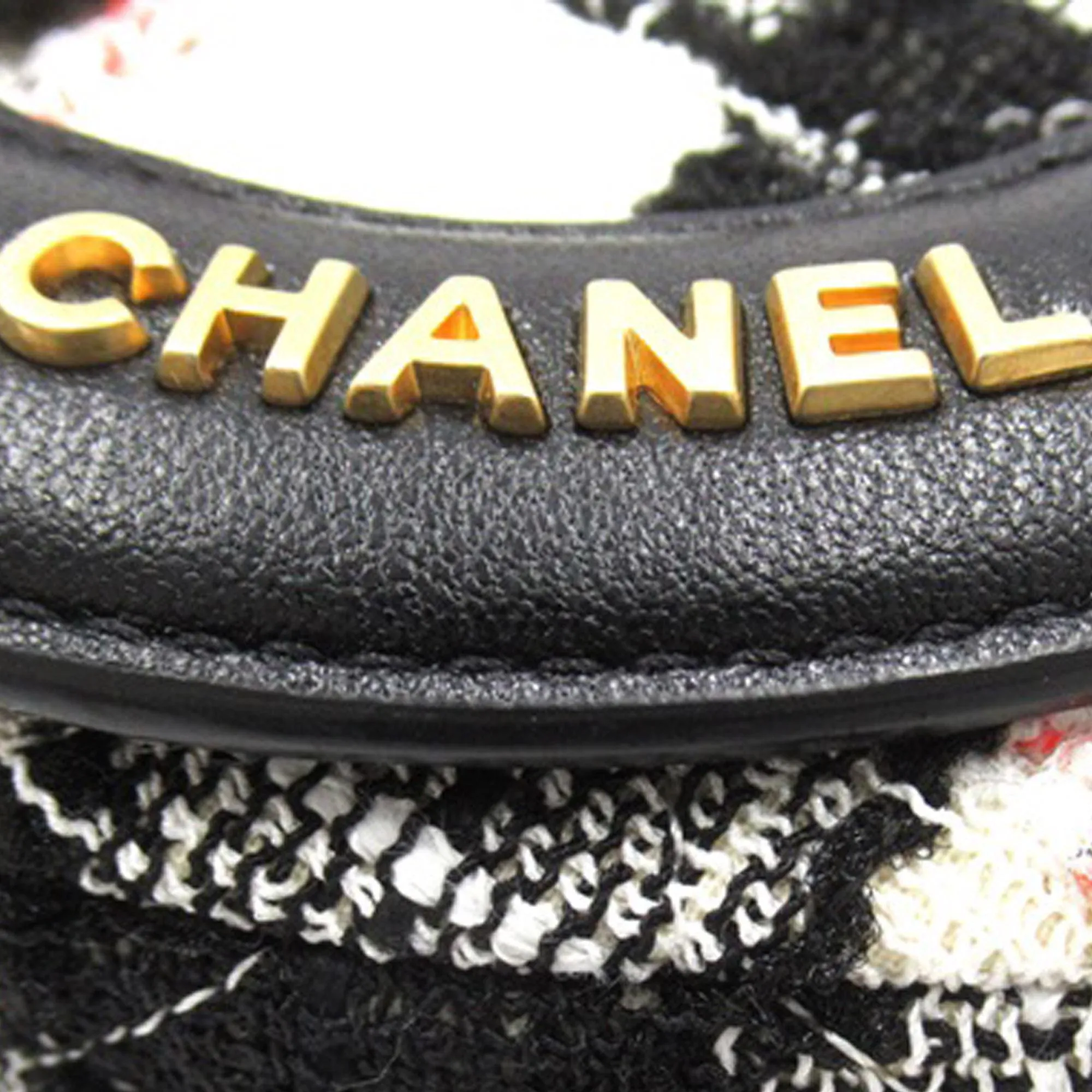 Chanel CC Tweed Camera Bag (SHG-T8XKsL)