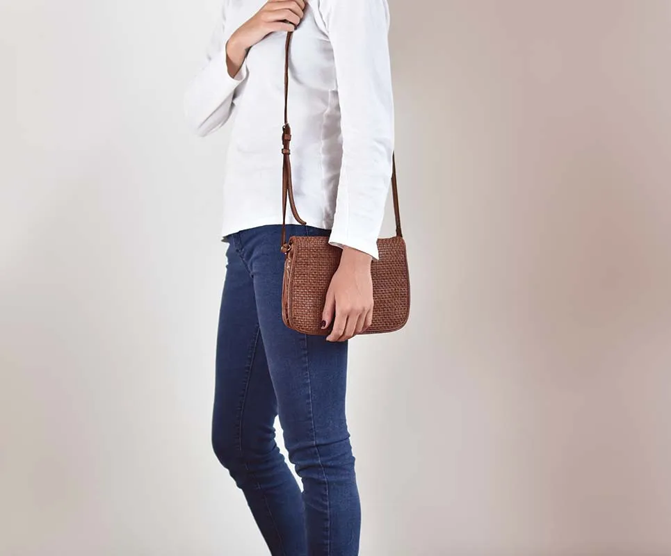 Thorne Woven Clutch